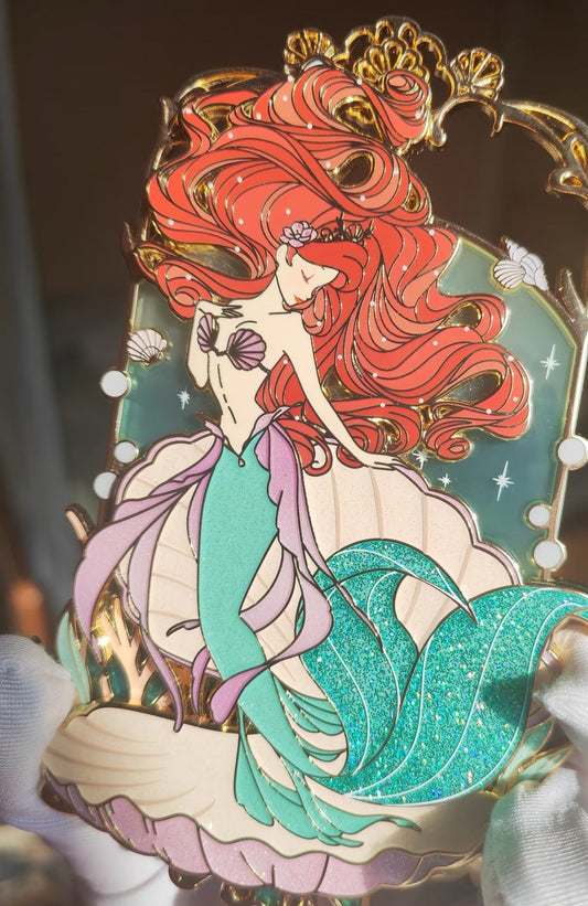 Why do you need to make samples before ordering lapel pins in bulk?
